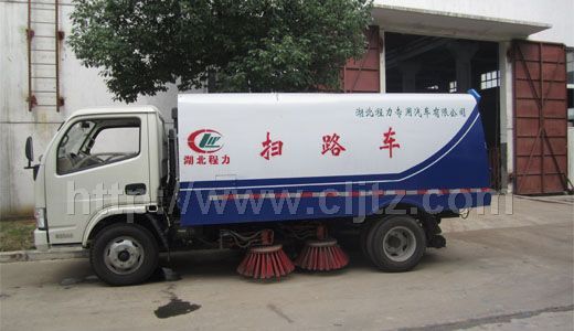 東風小霸王掃路車